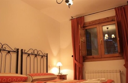 Una Cottage | El Escalerón II House | Monteagudillo Accommodation. Patio, barbecue and fireplace