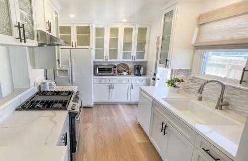 North Redondo House | El Nido Beachlife Cottage in South Bay Los Angeles