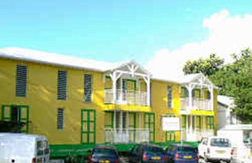 Grand-Bourg Hotel | El Rancho