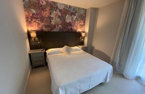 Vilallonga de Ter Hotel | El Serrat De Tregura