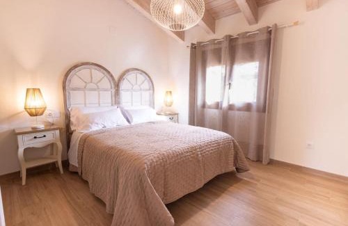 Beceite Apartment | El sueño del Búho 4. Ático con chimenea y terraza.