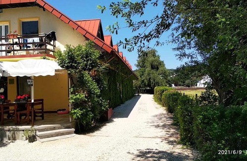 Vonyarcvashegy Bed & Breakfast | Eldoradó Fogadó és Kemping