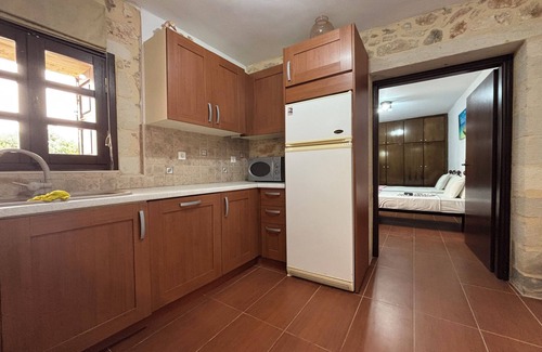 Roumeli Villa | Electra Stone Suite