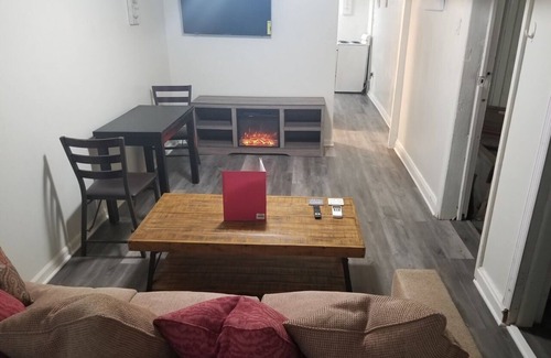 West Bronx Apartment | Elegant 1 Bedroom Apartment 15 Min to Manhattann