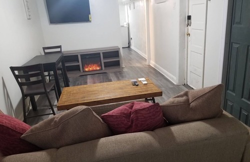 West Bronx Apartment | Elegant 1 Bedroom Apartment 15 Min to Manhattann