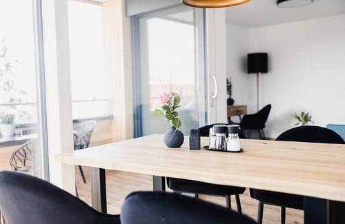 Hoerbranz Apartment | Elegant 2-room vacation apartment (2nd floor) with 49sqm & covered balcony (10sqm)