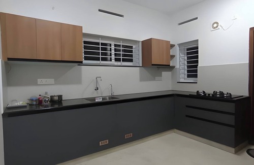 Thiruvananthapuram Apartment | Elegant 3-BR Serviced Apartment with Full Amenities and Near City Hotspots