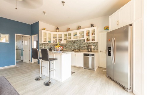 Cerritos Condo | Elegant and beautiful 2nd floor condo, just 300 steps from Cerritos Beach