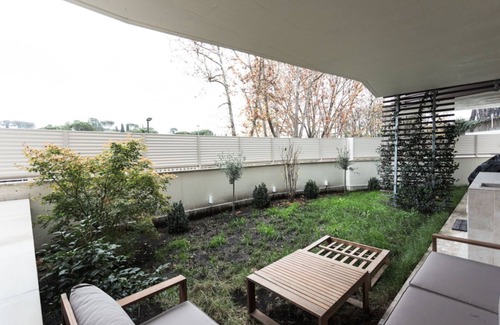 Tor di Quinto Apartment | Elegant And Modern Apartment With Garden