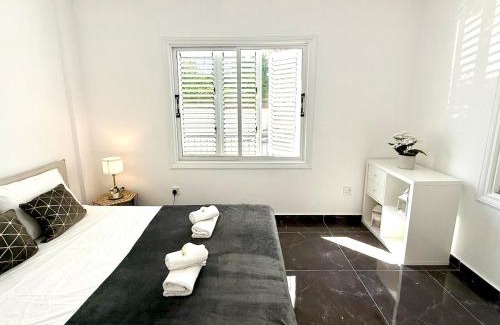 Pervolia Villa | Elegant Beach Villa Moonstone II