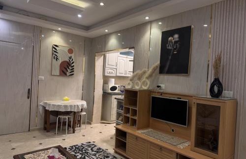 Al-'Atarin Apartment | Elegant Downtown Apartment PlayStation Included