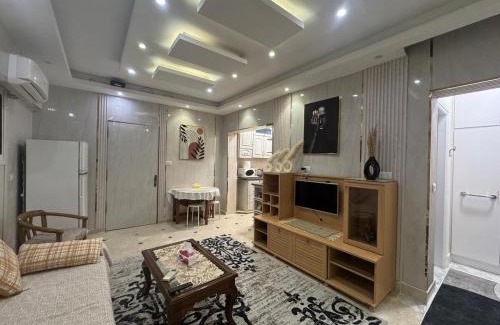 Al-'Atarin Apartment | Elegant Downtown Apartment PlayStation Included
