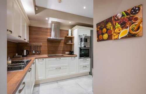 Oborishte Apartment | Elegant Escape in The Heart of The City by Flat Mаnager