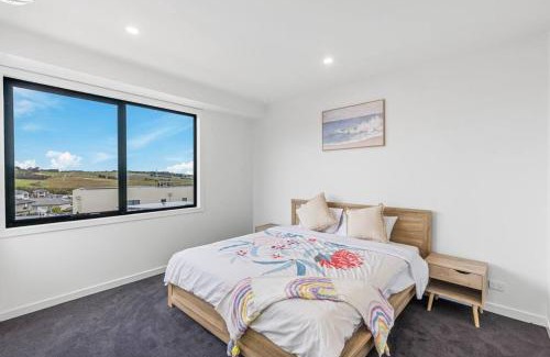 Highton House | "Elegant Home in Highton near City City"