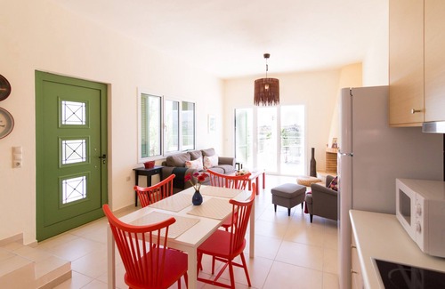 Skotino House | Elegant House Close To The Beach