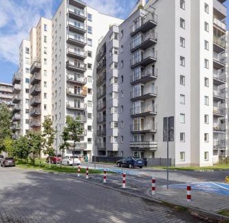 Wola Duchacka Apartment | Elegant Studio Szpakowa 10 with 2 Parking Spaces & Terrace by Noclegi Renters