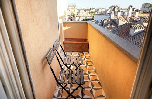 Rione VII Regola Apartment | Elegant two bedroom apartment with the most beautiful view of Rome’s rooftops