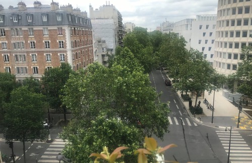 Bel-Air Nord Apartment | Elegant, typically Parisian apartment, easy access to all tourist highlights.