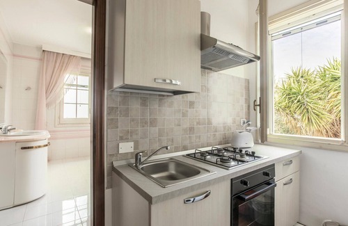 Vittoria Apartment | Elegant vacation apartment with a view of the sea.