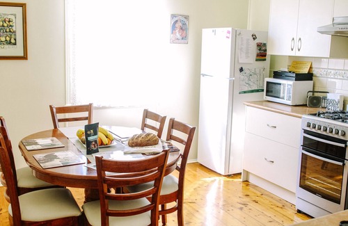 Kyneton House | Elegant Victorian Cottage in Town Centre includes Delicious Breakfast Provisions