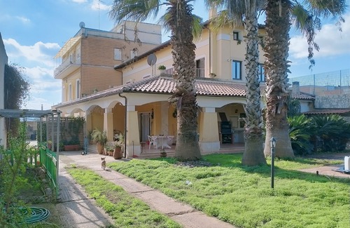 Floridia Villa | Elegant villa with garden and private pool.