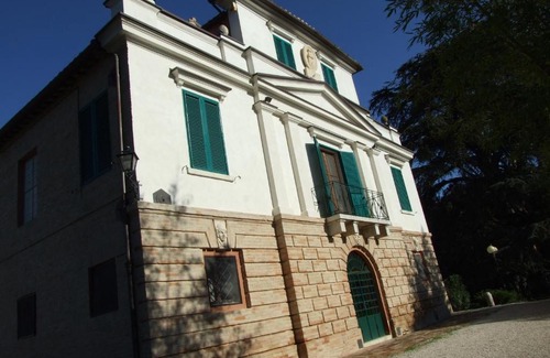 Treia Villa | Elegante Appartamento Nella Nostra Villa D Epoca