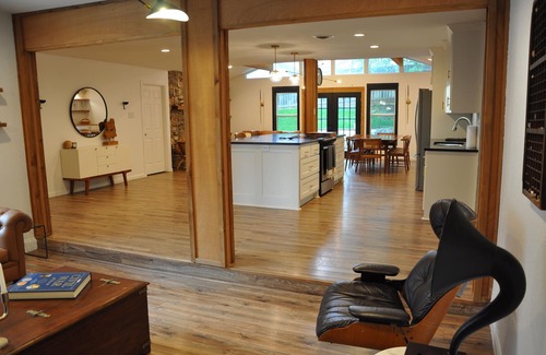 Woodway House | Elegantly Designed Mid-Century Modern Home Near Magnolia