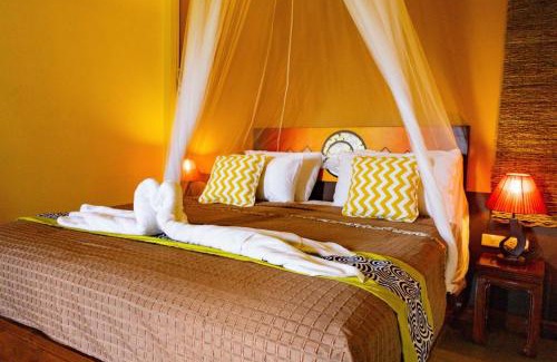 Saluang Hotel | Elephant Camp Maerim