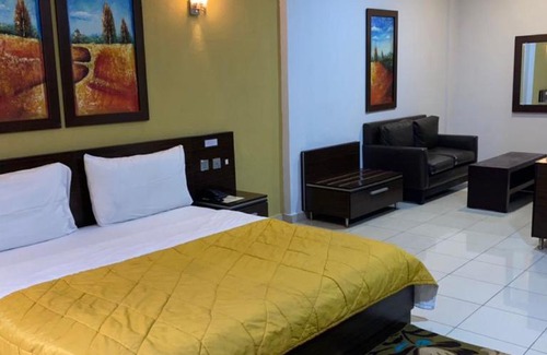 Amuwo Odofin Hotel | Eliata Suites