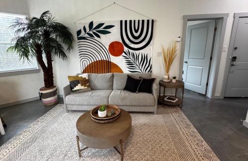 Huntsville Apartment | Elizabeth Manor in Downtown Huntsville