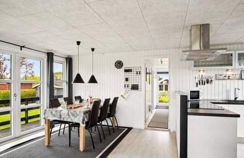 Flovt Strand House | "Elvina" - 200m from the sea by Interhome