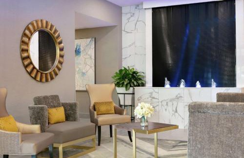 Pointe Claire Hotel | Embassy Suites By Hilton Montreal Airport