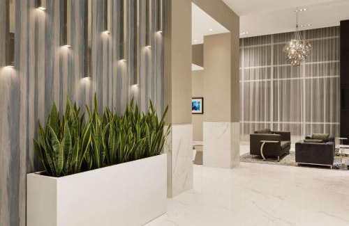 Northeast Mississauga Hotel | Embassy Suites By Hilton Toronto Airport