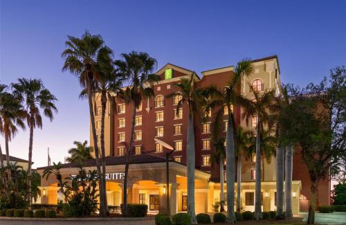 Estero Hotel | Embassy Suites Fort Myers - Estero