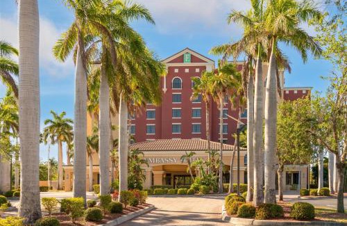 Estero Hotel | Embassy Suites Fort Myers - Estero
