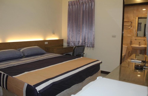 Zhunan Apartment | Emerald diamond Building 2