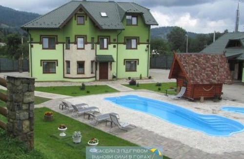 Mykulychyn Apartment | Emerald House