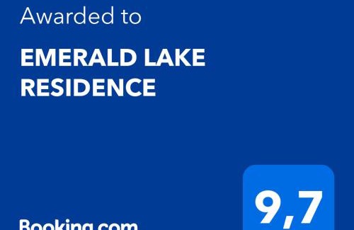 Vouliagmeni Apartment | EMERALD LAKE RESIDENCE