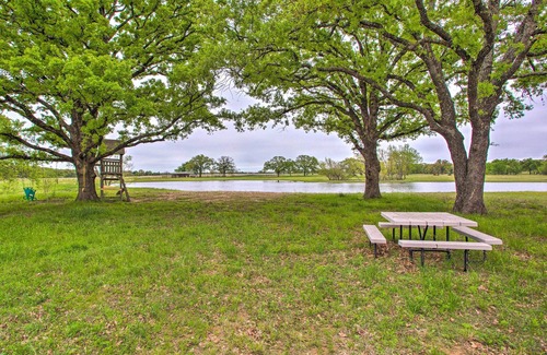 Emory Cottage | Emory Escape w/Pond Access < 13 Mi to Lake!