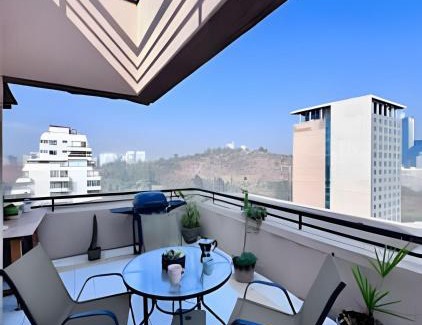 Santiago Apartment | En Vitacura, con azotea, 1D 1B