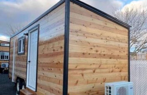 Ruch House | Enchanting Getaway Farmhouse and Tiny House Duo