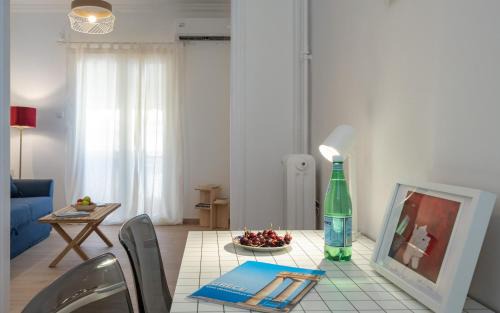 Koukaki Apartment | Encrin Apartment by LobbySquare