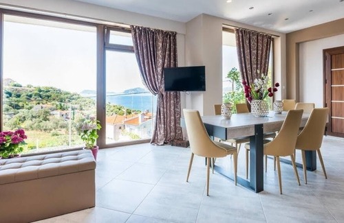 Palaio Tsifliki Apartment | Endless Blue/Luxury Apartment