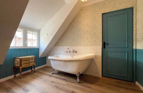 Sarreguemines Apartment | English cottage - Atypical accommodation