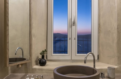 Fira Hotel | Enigma Suites