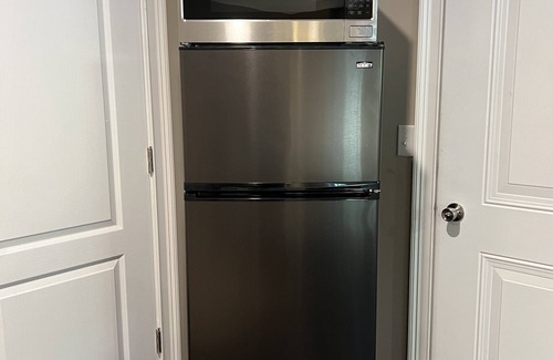 Town of Lloyd Apartment | Enjoy a cozy, quiet spot off the main roads but close to hiking/biking trails!