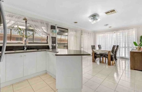 Burnside House | Enjoy a family-friendly stay with nature sunlight every your morning.