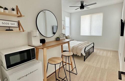 San Tan Valley House | Enjoy a wonderful experience at this centrally-located private casita