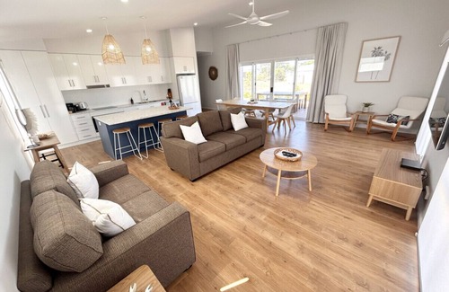 North Beach Apartment | Enjoy beach views in complete comfort.