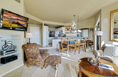 Century West Condo | Enjoy Deschutes River Views from Beautiful 2-Bedroom Mt. Bachelor Village Condo